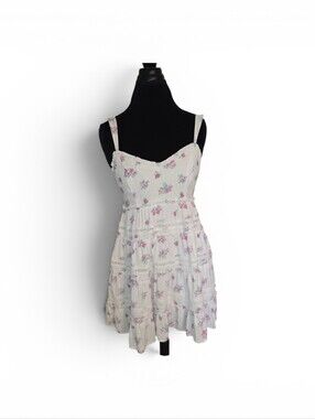 ​✨ Altar'd State Floral & Lace Tiered Mini Dress ✨ Size L